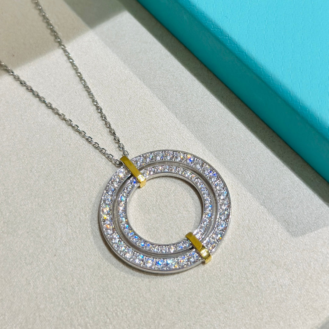 Roostick Edge Circle Diamond Pendant Necklace