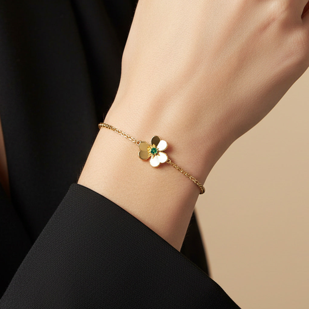 Frivole Emerald Clover Bracelet