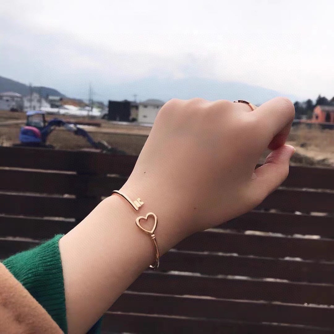 Heart Key Wire Bracelet