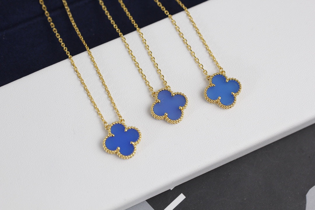 Roostick Vintage Alhambra Agent Pendant Necklace