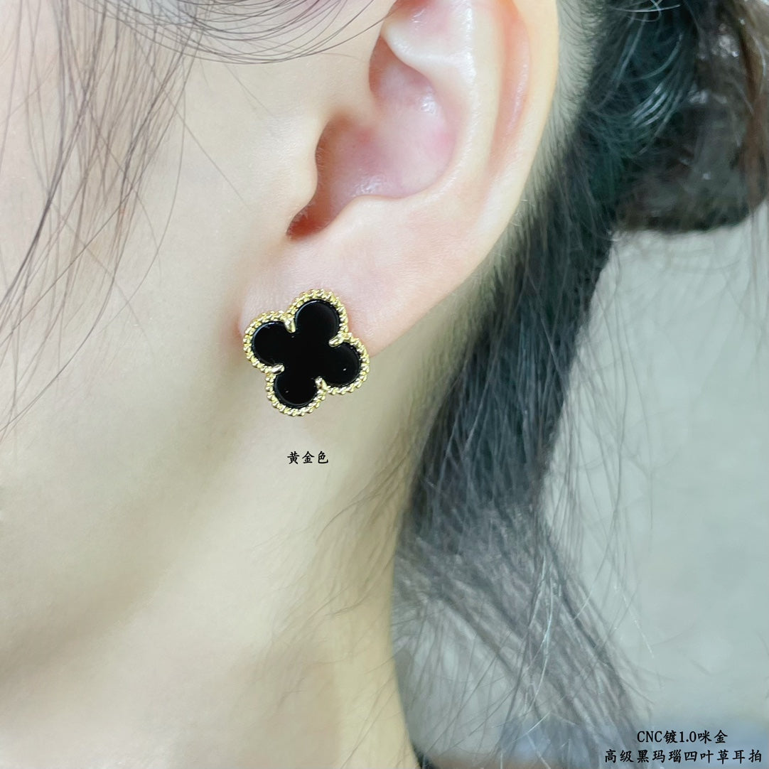 Roostick Vintage Alhambra Black Earrings