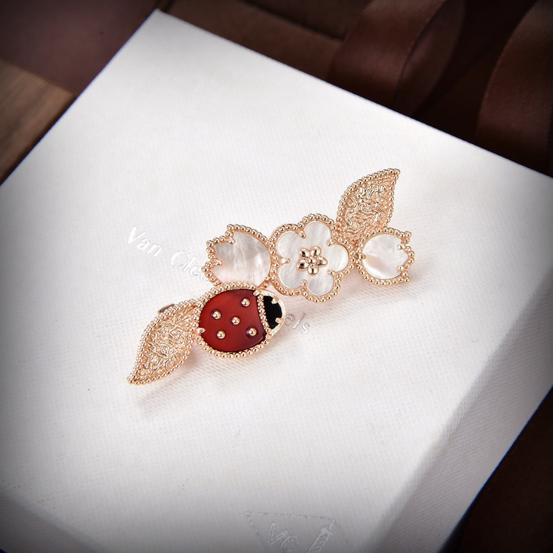 Roostick Lucky Spring Clip Brooch