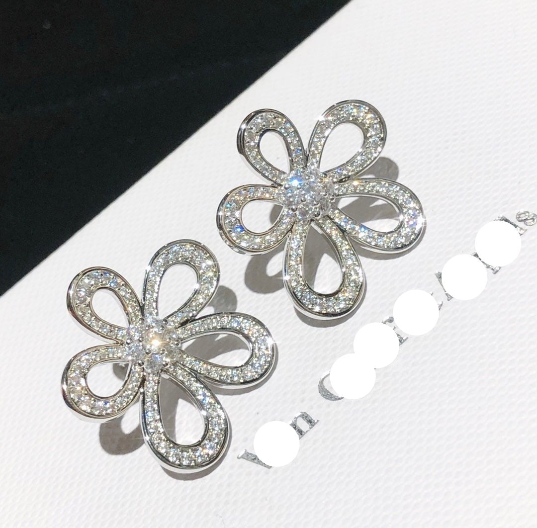 Roostick Flowerlace Diamonds Earrings