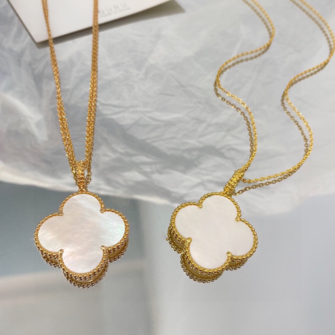 Roostick Magic Alhambra One Motif Pearl Necklace