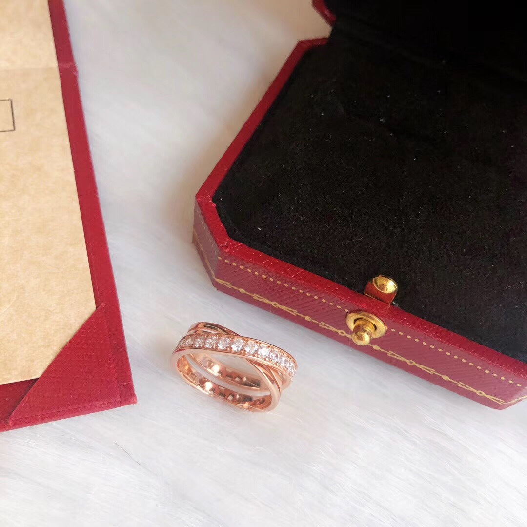 Roostick Etincelle Diamond Crossover Ring
