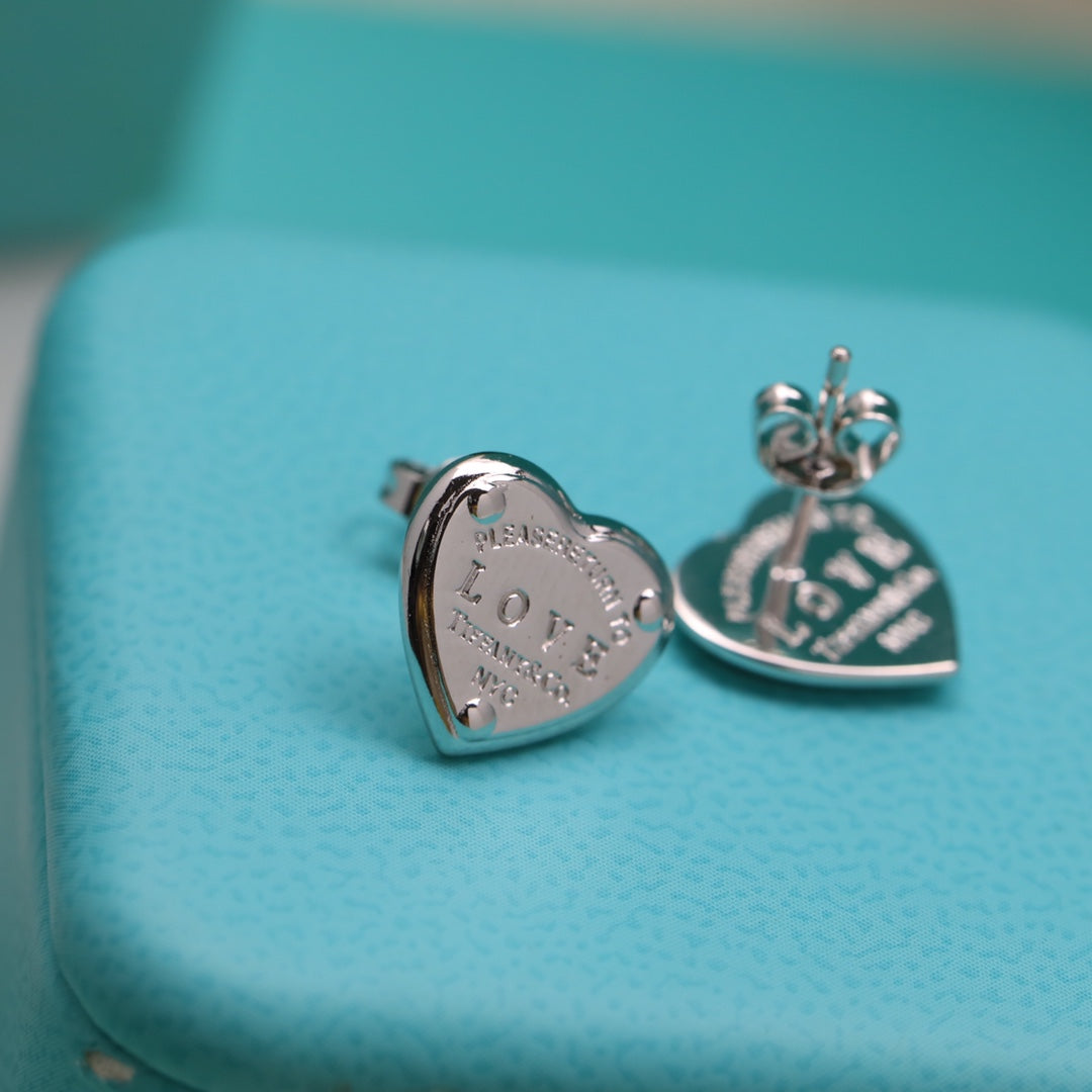 Roostick 18K Return to T Love Earrings