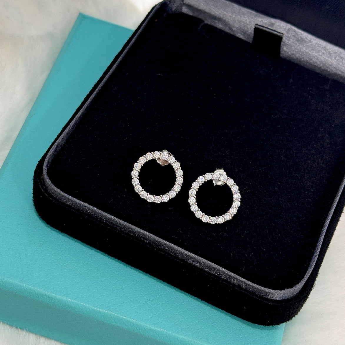 Roostick Circle Diamonds Earrings