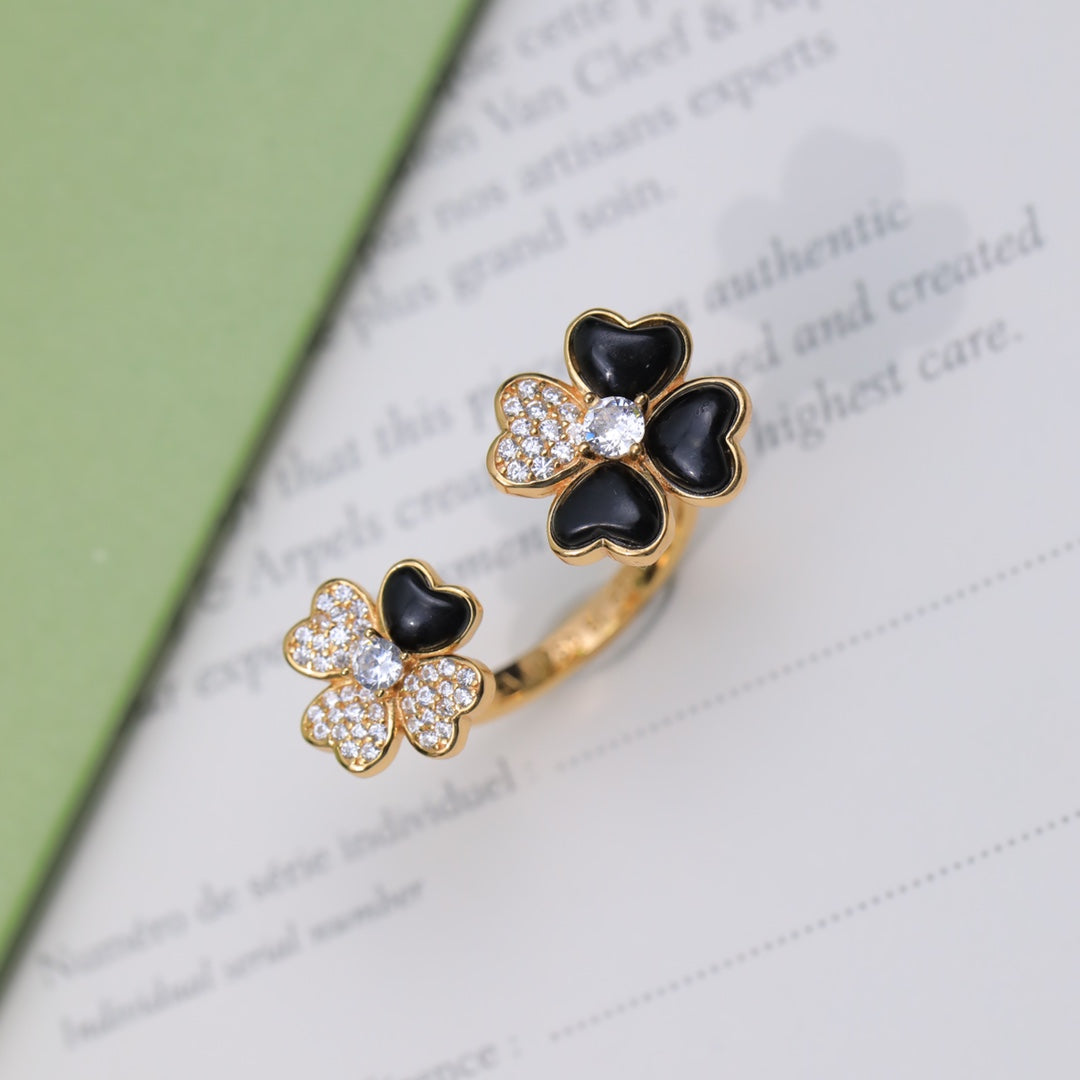 Roostick Cosmos Between The Finger Diamond Black Ring