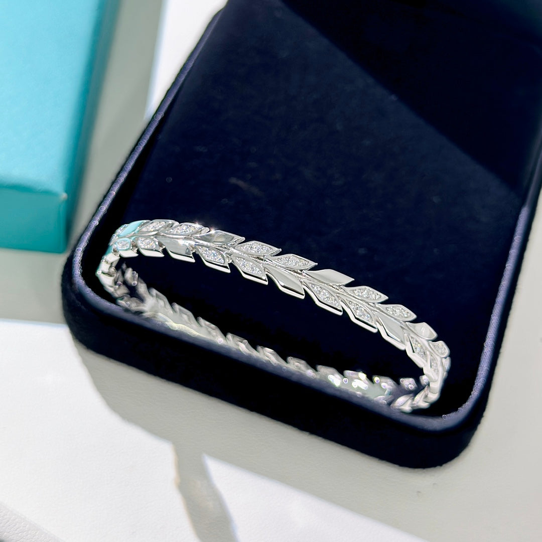 Roostick Victoria Vine Diamond Hinged Bracelet