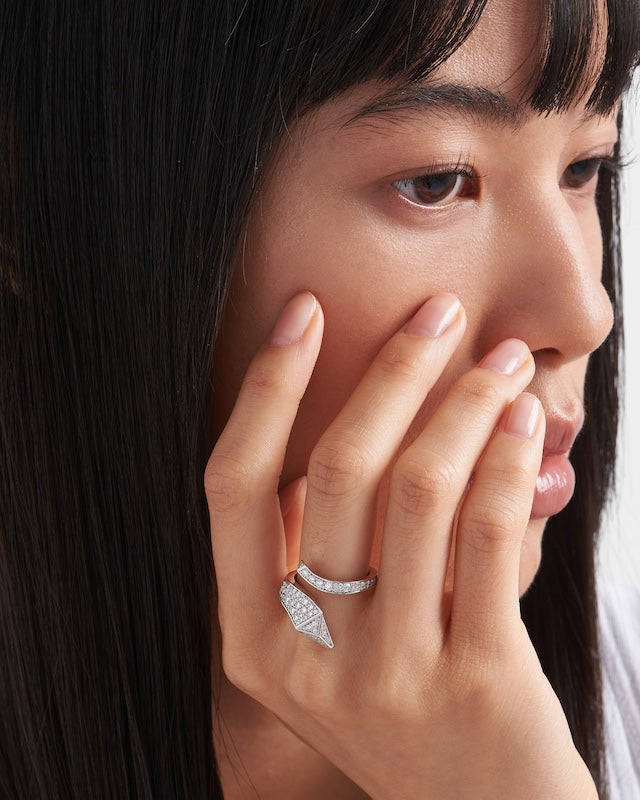 Roostick White Gold Eternal Snake Ring