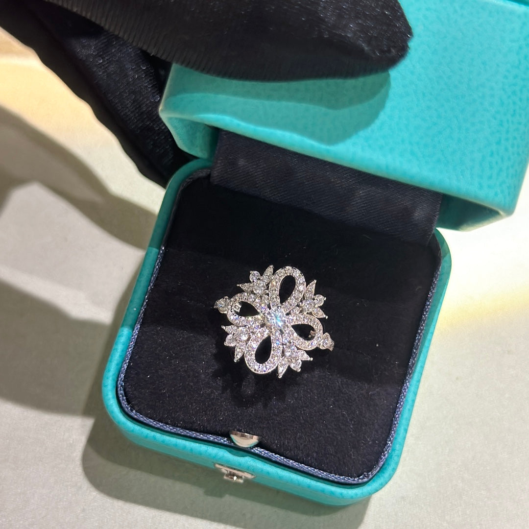 Roostick Vintage Diamond Flower Ring