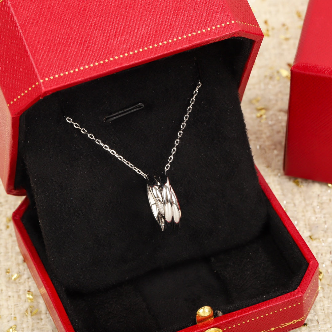 Roostick Trinity Plain Circle Necklace