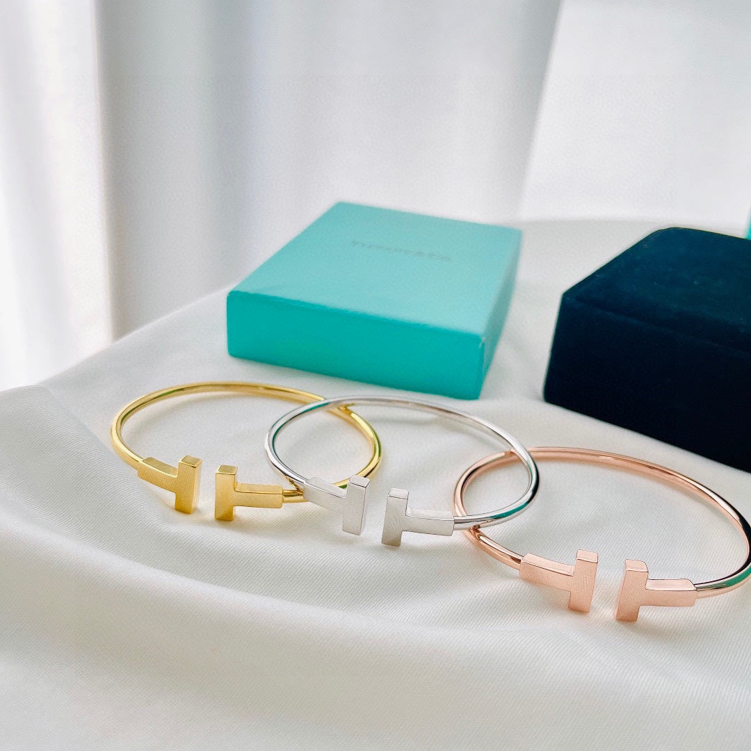 Roostick T Wire Bracelet