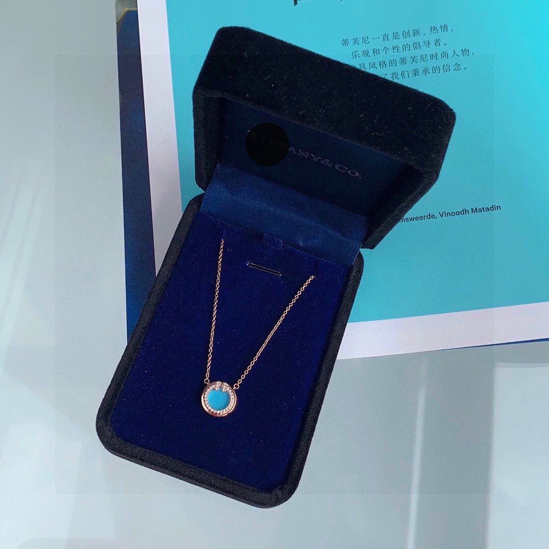 Roostick Diamond & Turquoise Circle Pendant Necklace