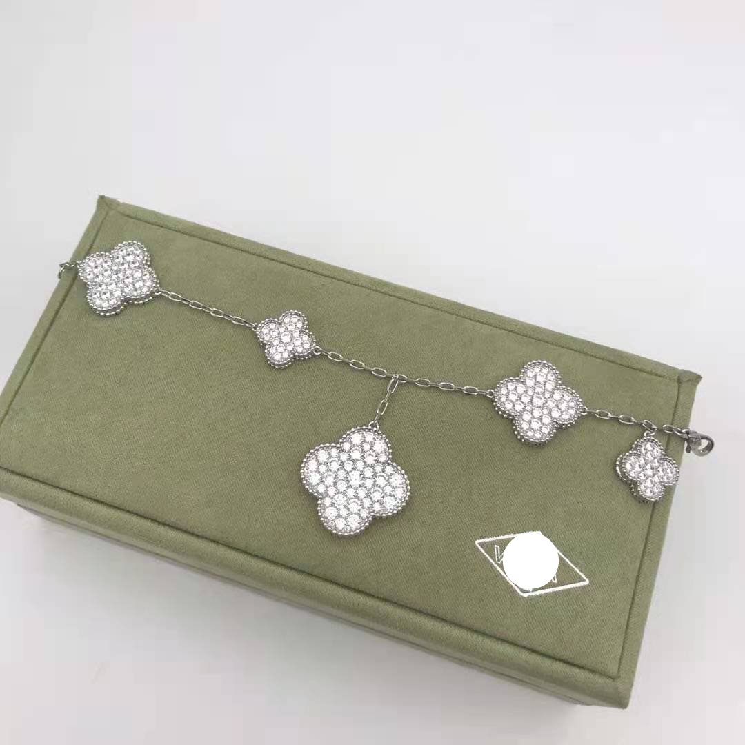 Roostick Magic Alhambra Five Motifs Diamonds Bracelet