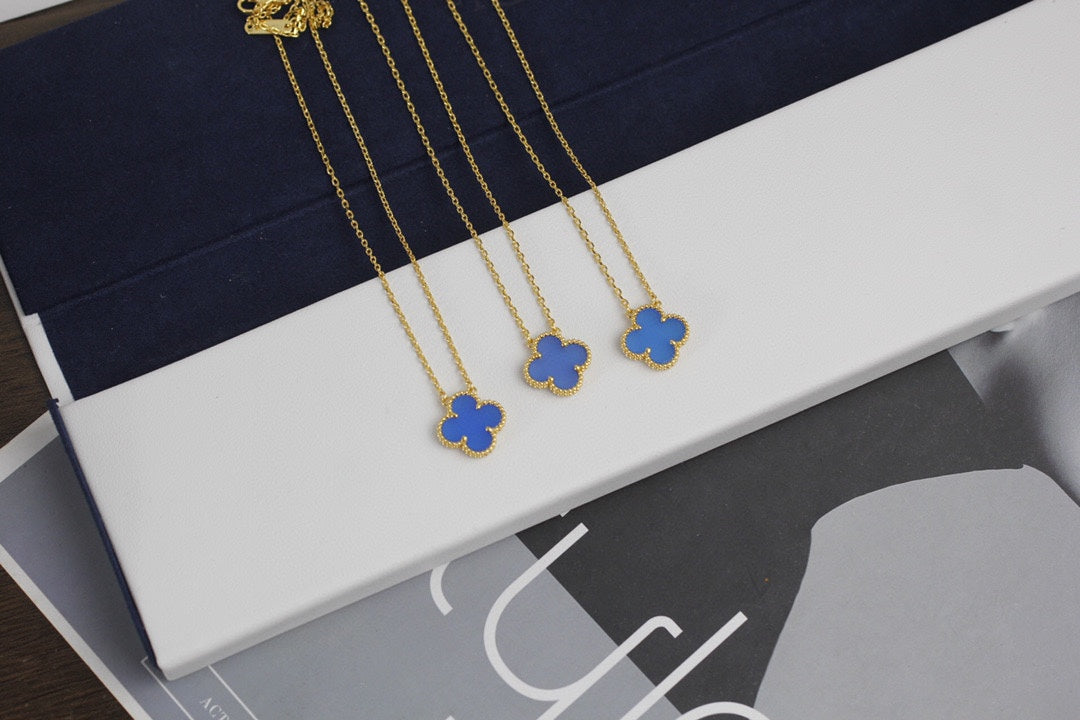 Roostick Vintage Alhambra Agent Pendant Necklace