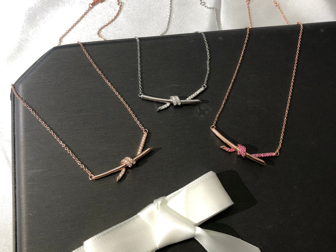 Roostick Knot Pendant Diamond Necklace