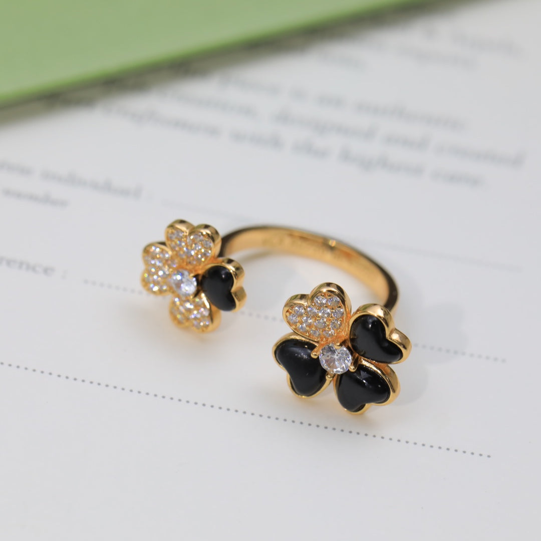 Roostick Cosmos Between The Finger Diamond Black Ring