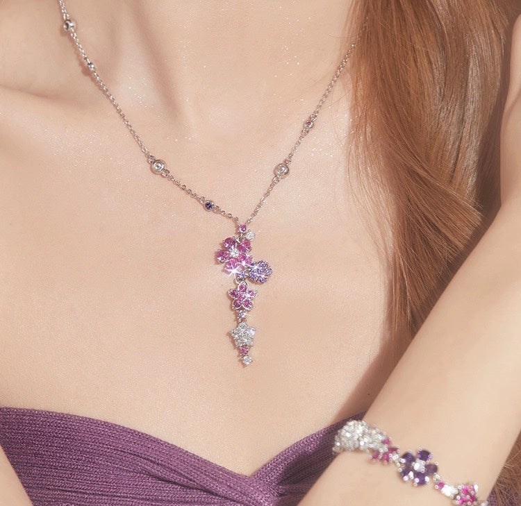 Roostick Folie Des Prés Pendant Necklace