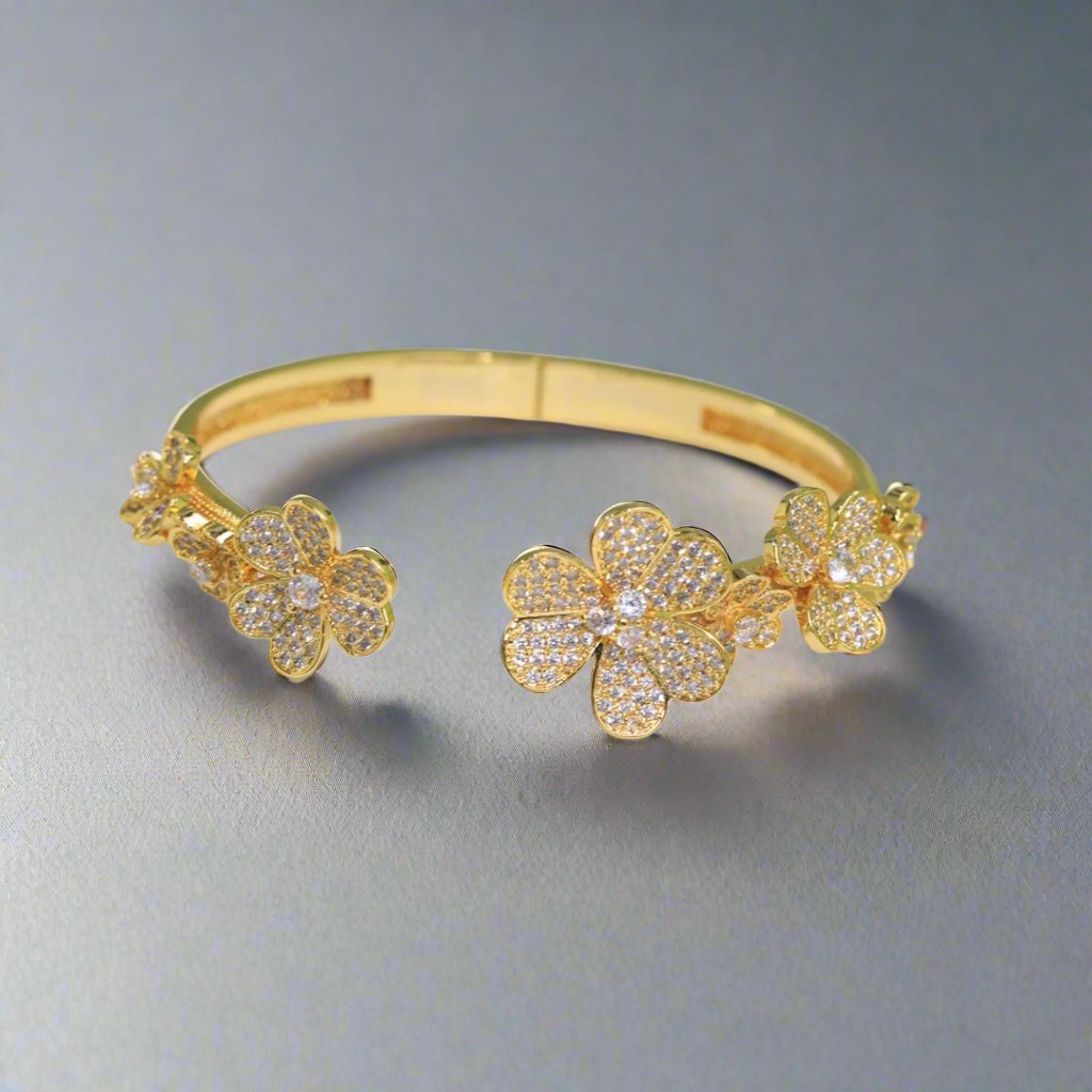 Roostick Frivole Seven Flowers Diamonds Bracelet