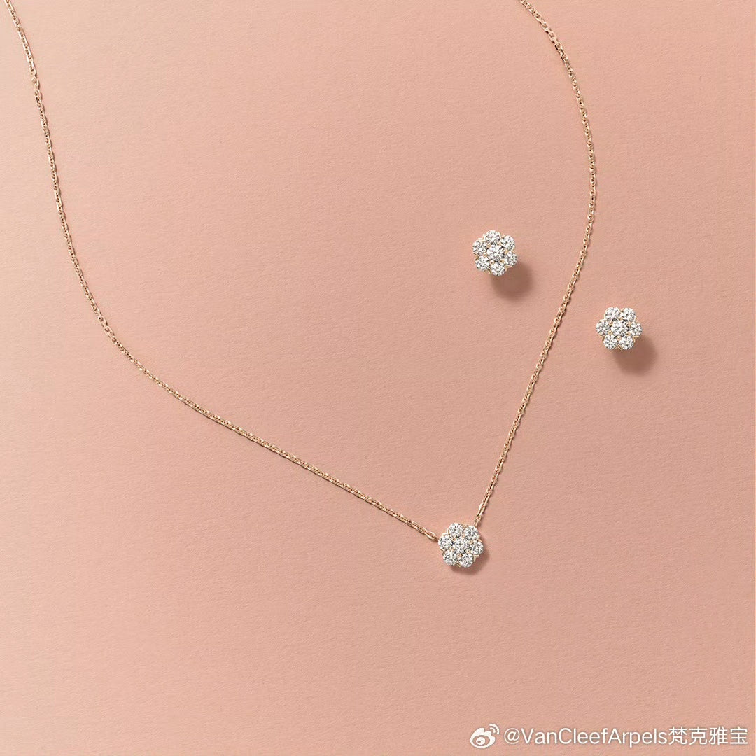 Roostick Flower Crystal Earrings