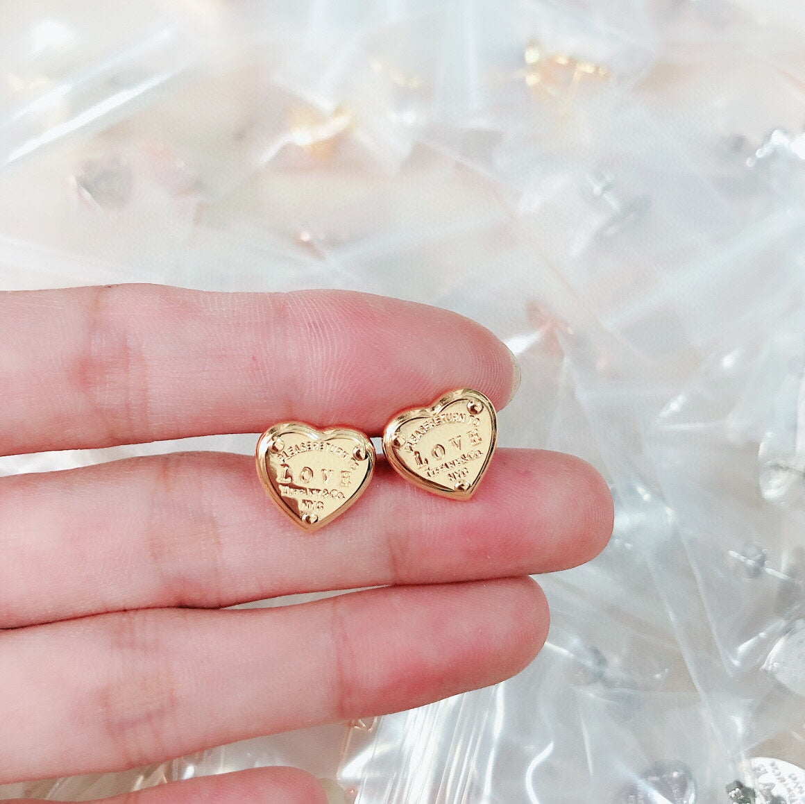 Roostick 18K Return to T Love Earrings