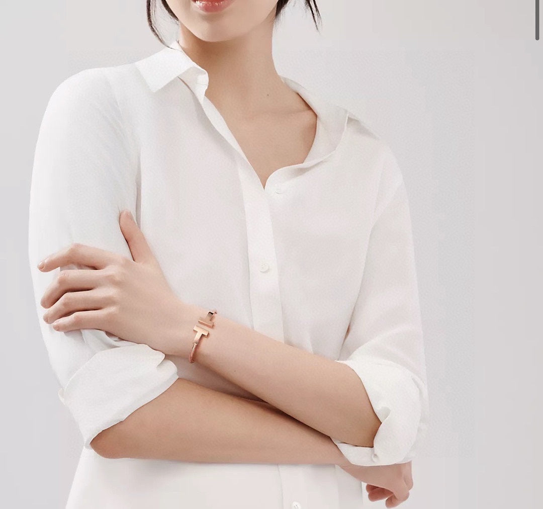 Roostick T Wire Bracelet