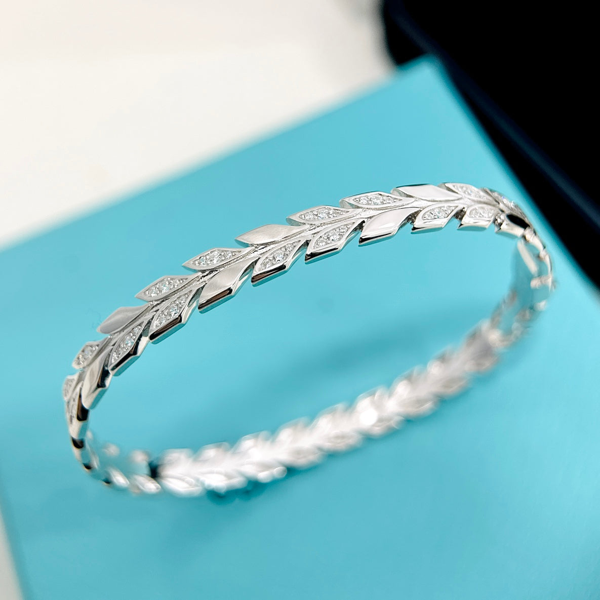 Roostick Victoria Vine Diamond Hinged Bracelet
