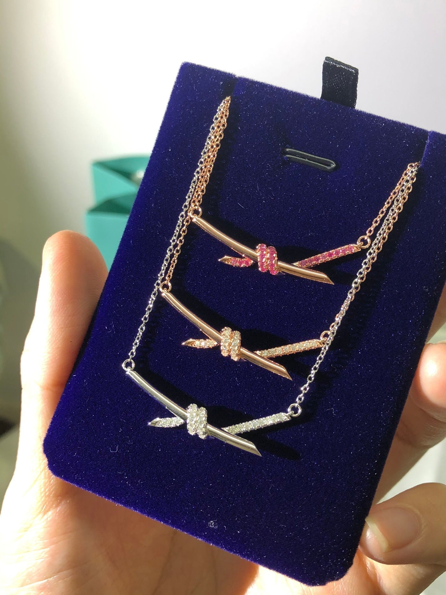 Roostick Knot Pendant Diamond Necklace