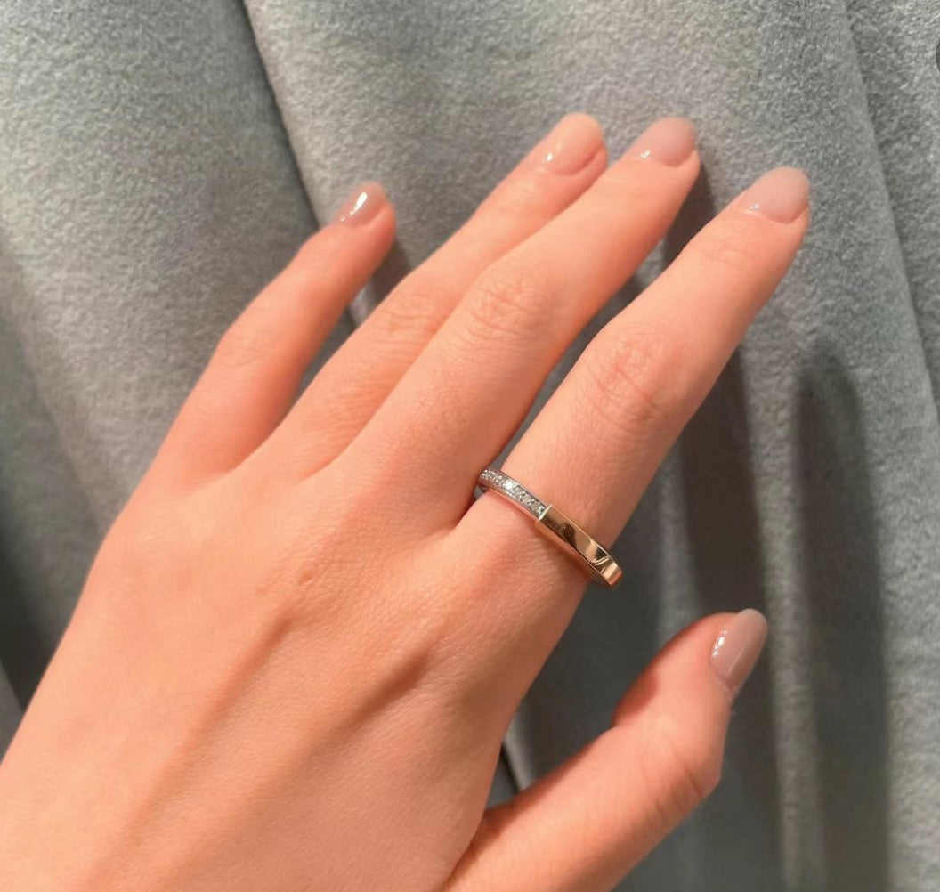 Roostick Lock Diamond Rose Gold Ring