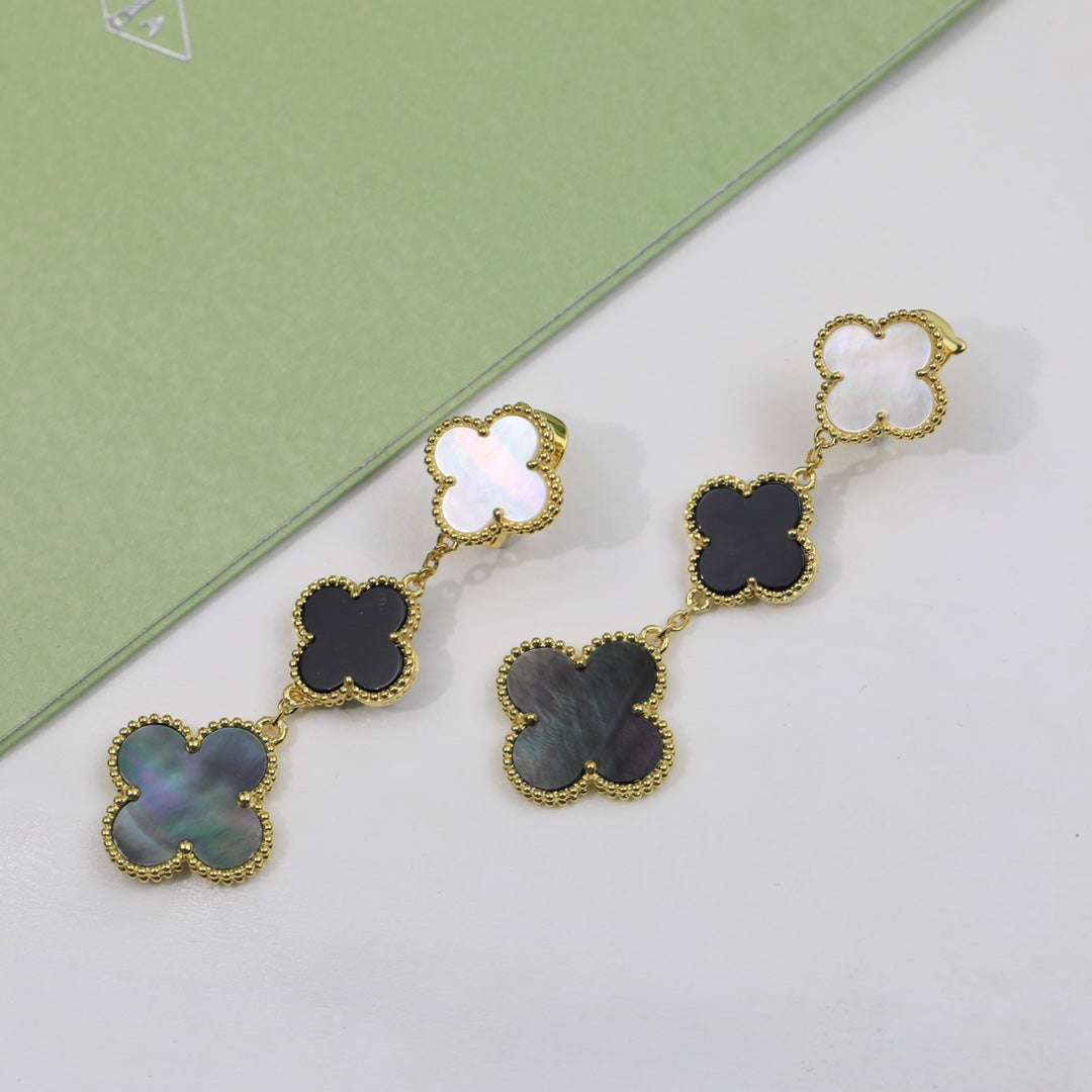 Roostick Magic Alhambra Three Pearls Motifs Earrings