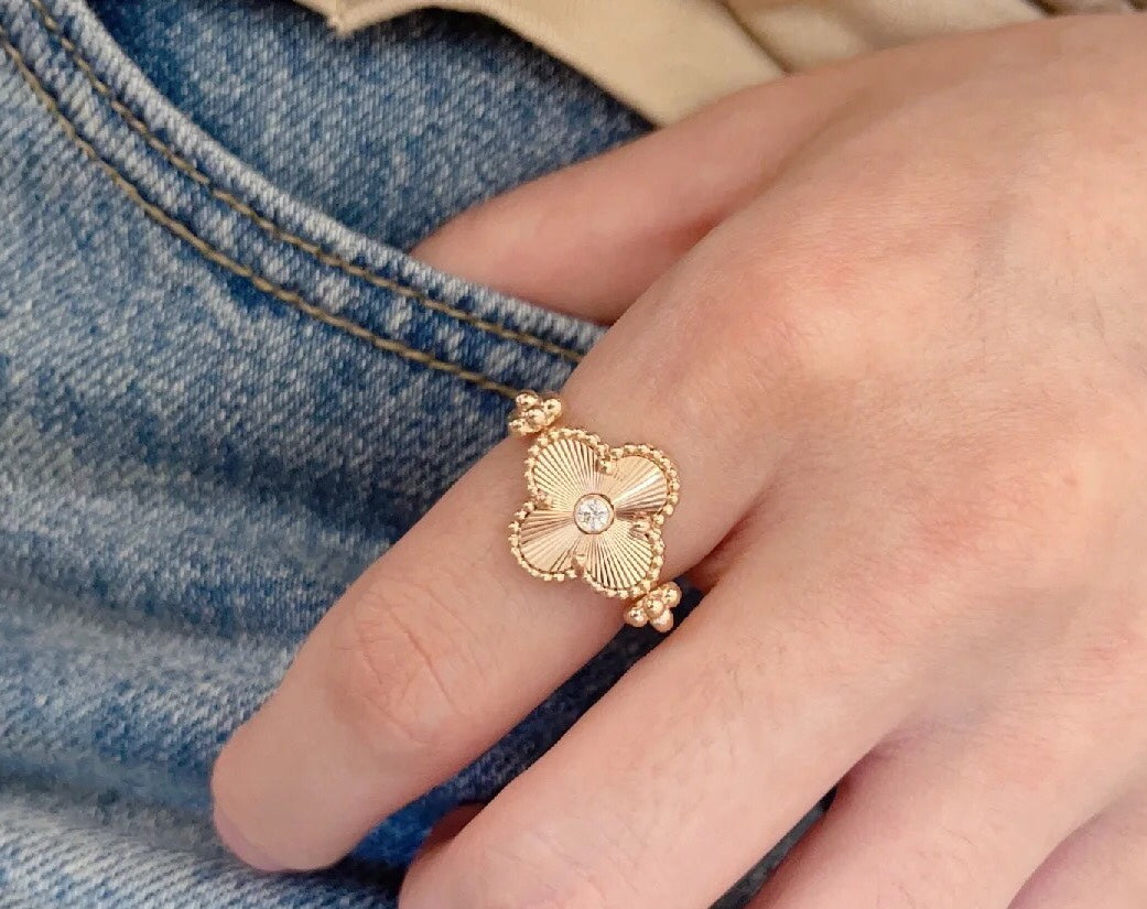 Roostick Vintage Alhambra Reversible Ring