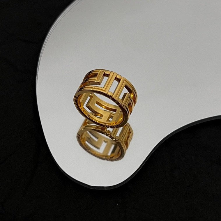 Roostick Greca Ring