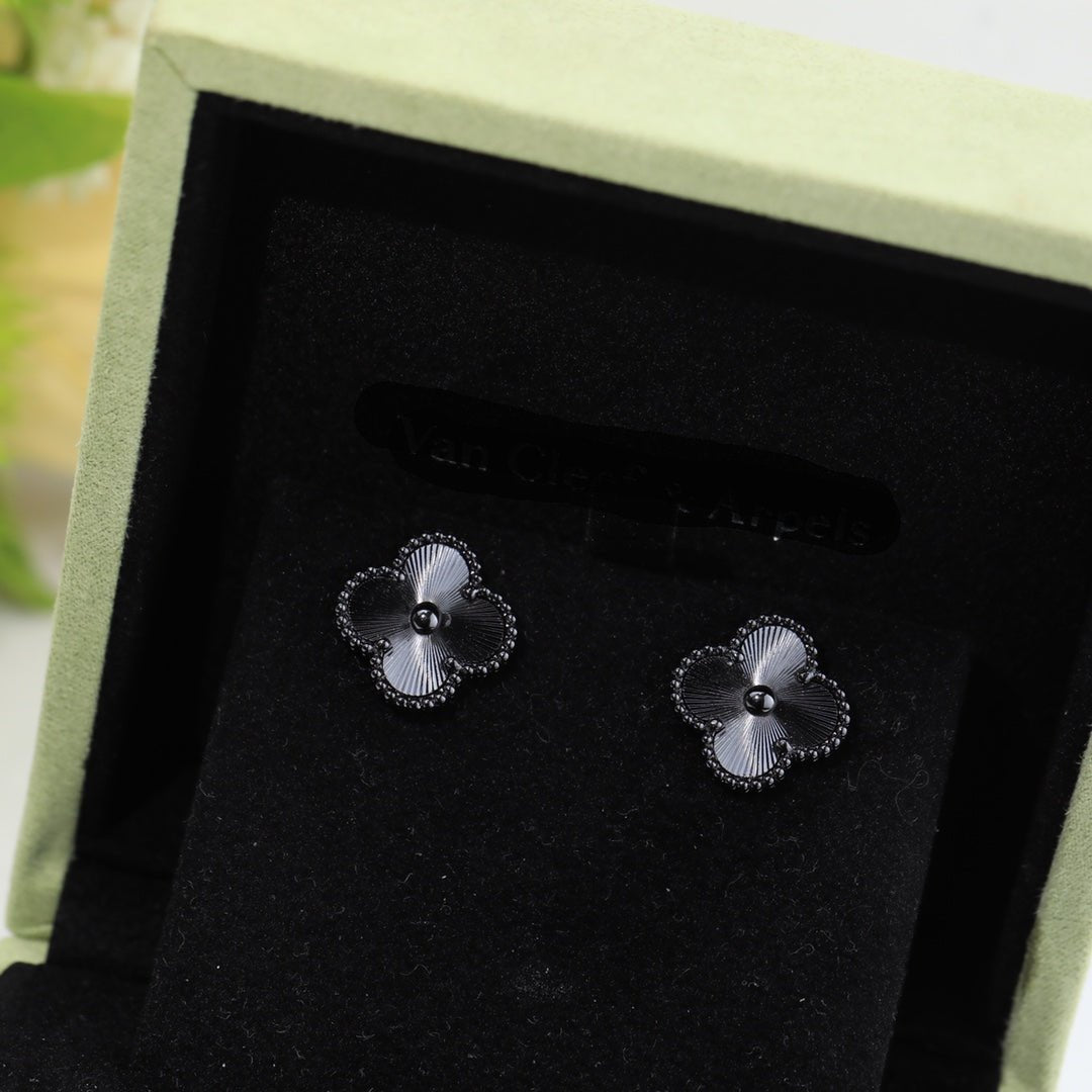 Roostick Vintage Alhambra Black Paint Earrings