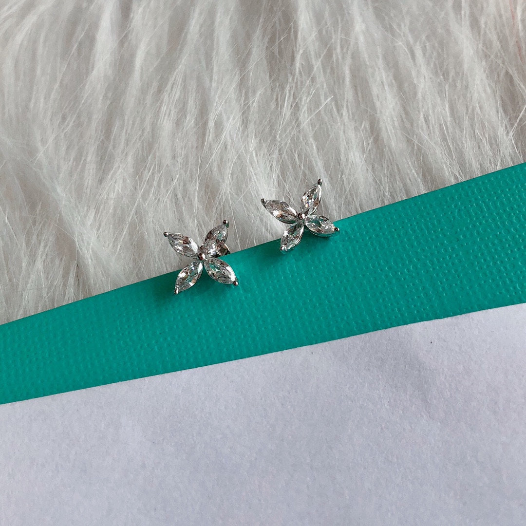 Roostick Platinum And Diamond Victoria Stud Earrings