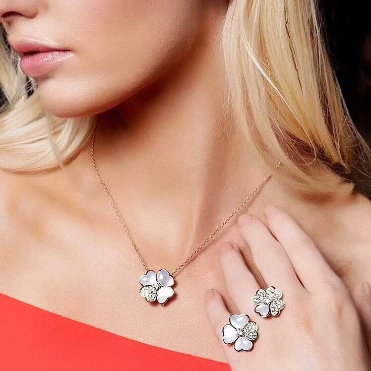 Roostick Cosmos Clip Pendant Necklace