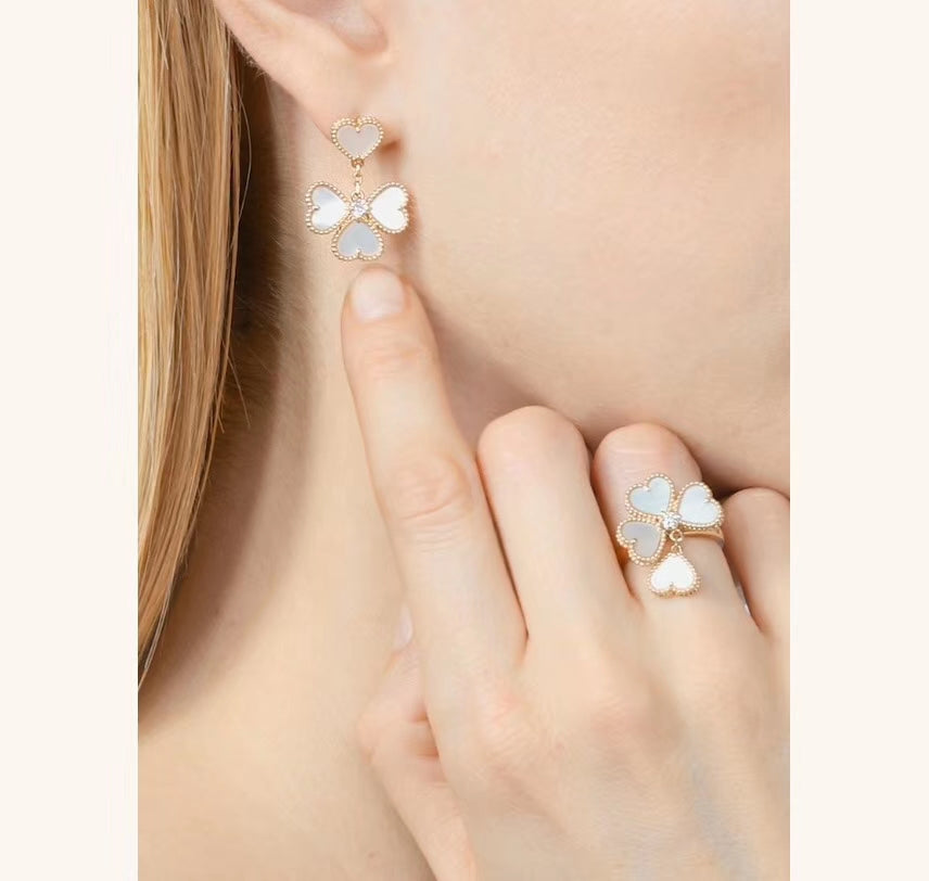 Roostick Sweet Alhambra Effeuillage Pearls Ring
