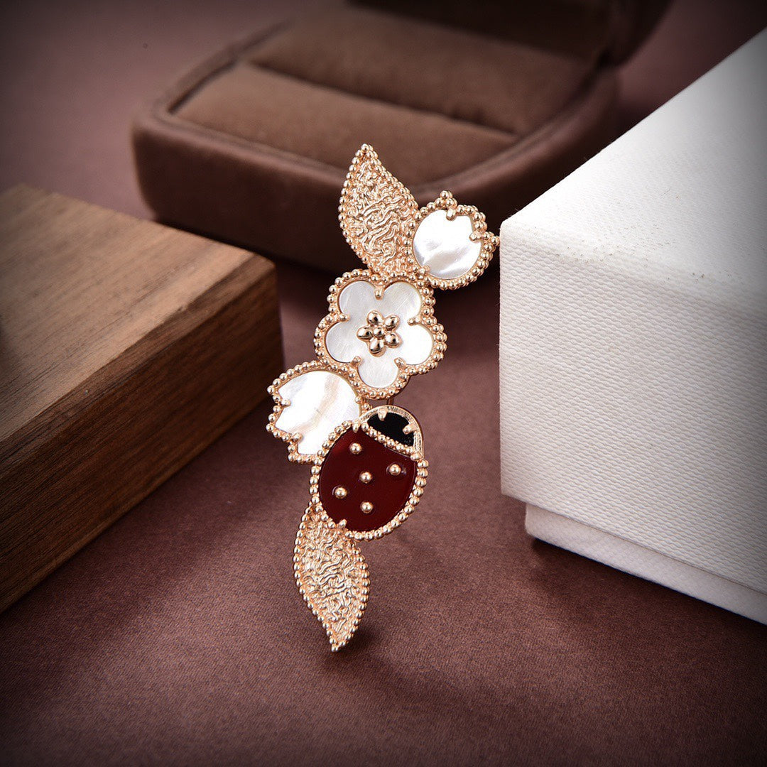 18K Lucky Spring Brooch