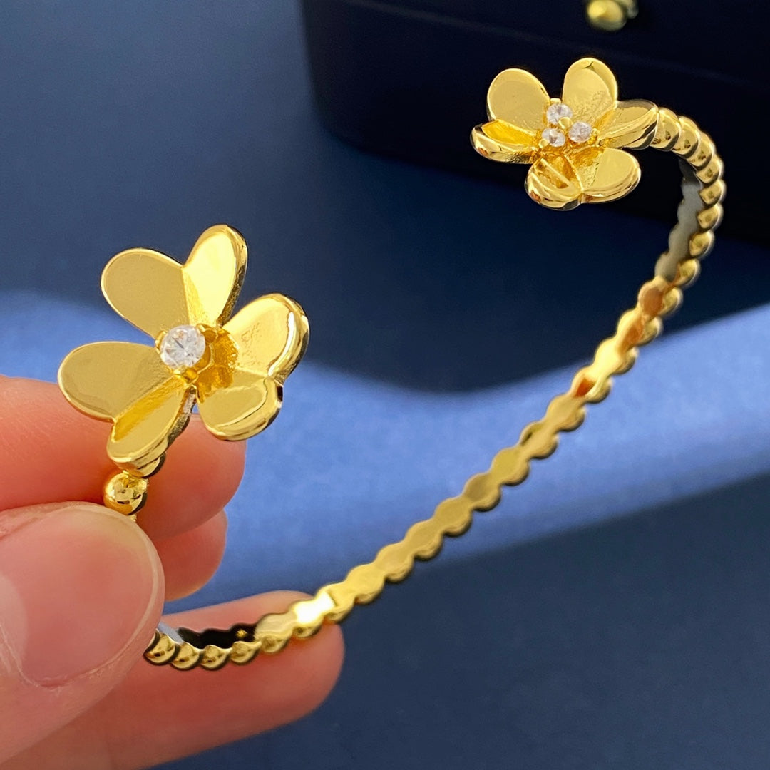 Roostick Frivole Open Bracelet