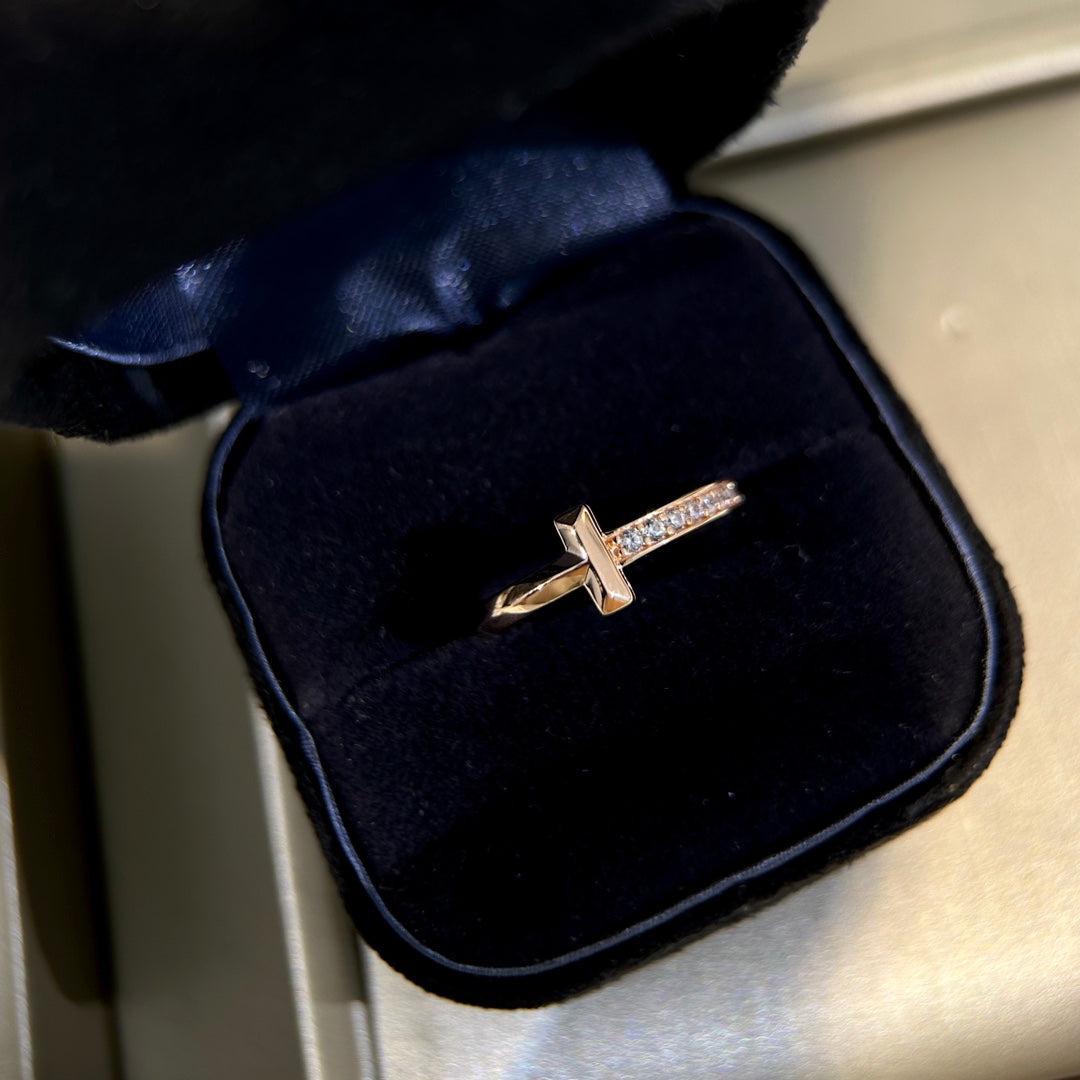 Roostick T T1 Diamond Ring