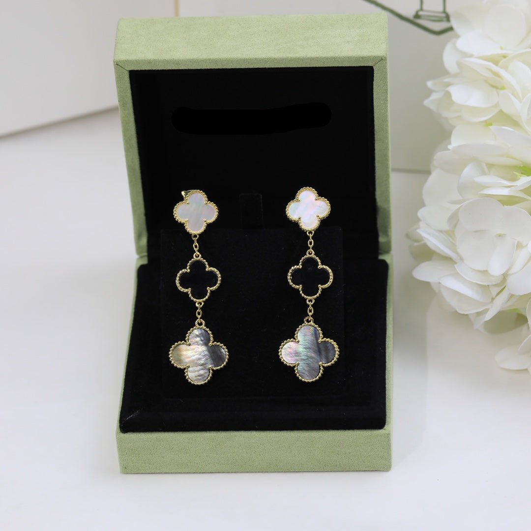 Roostick Magic Alhambra Three Pearls Motifs Earrings