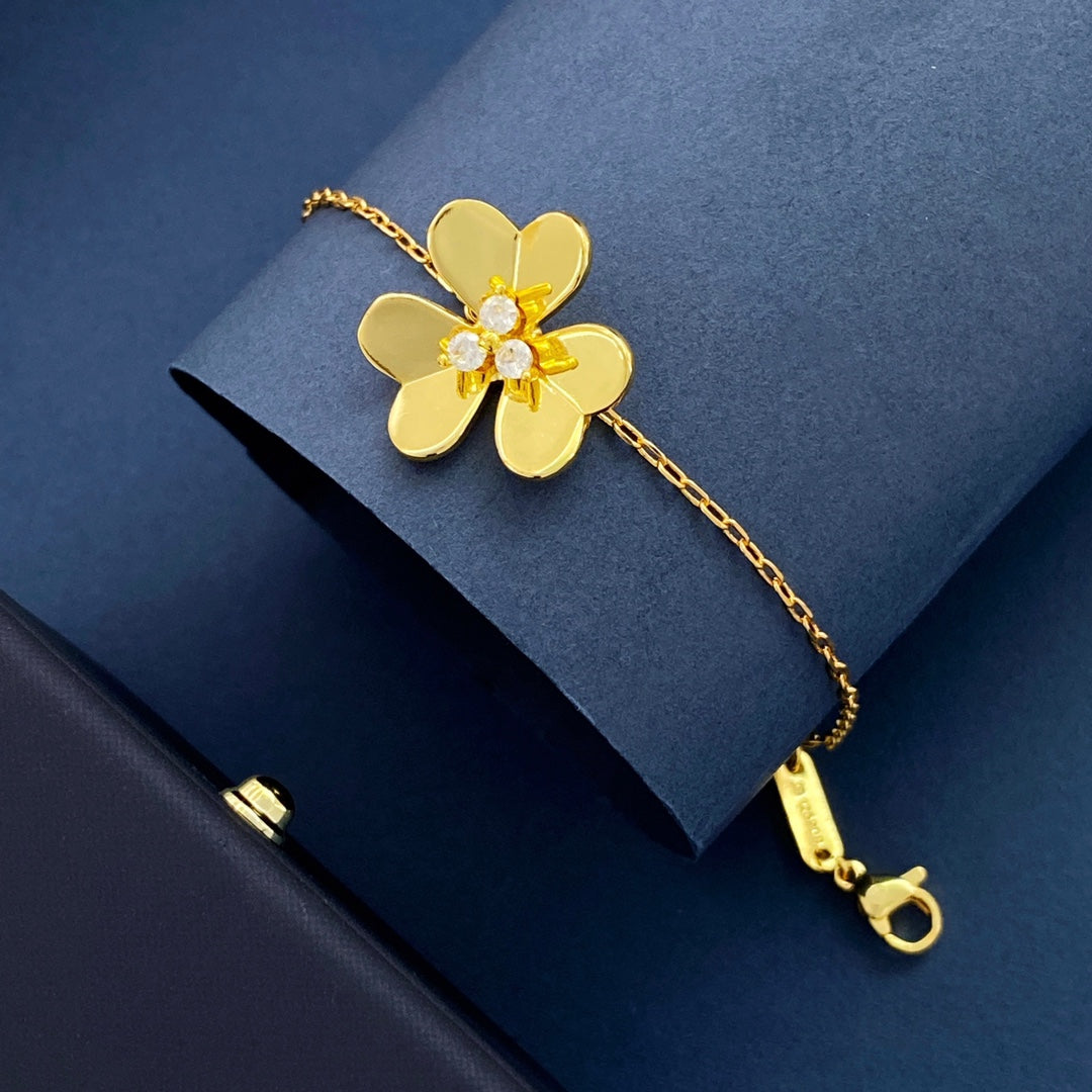 18K Frivole Medium Bracelet