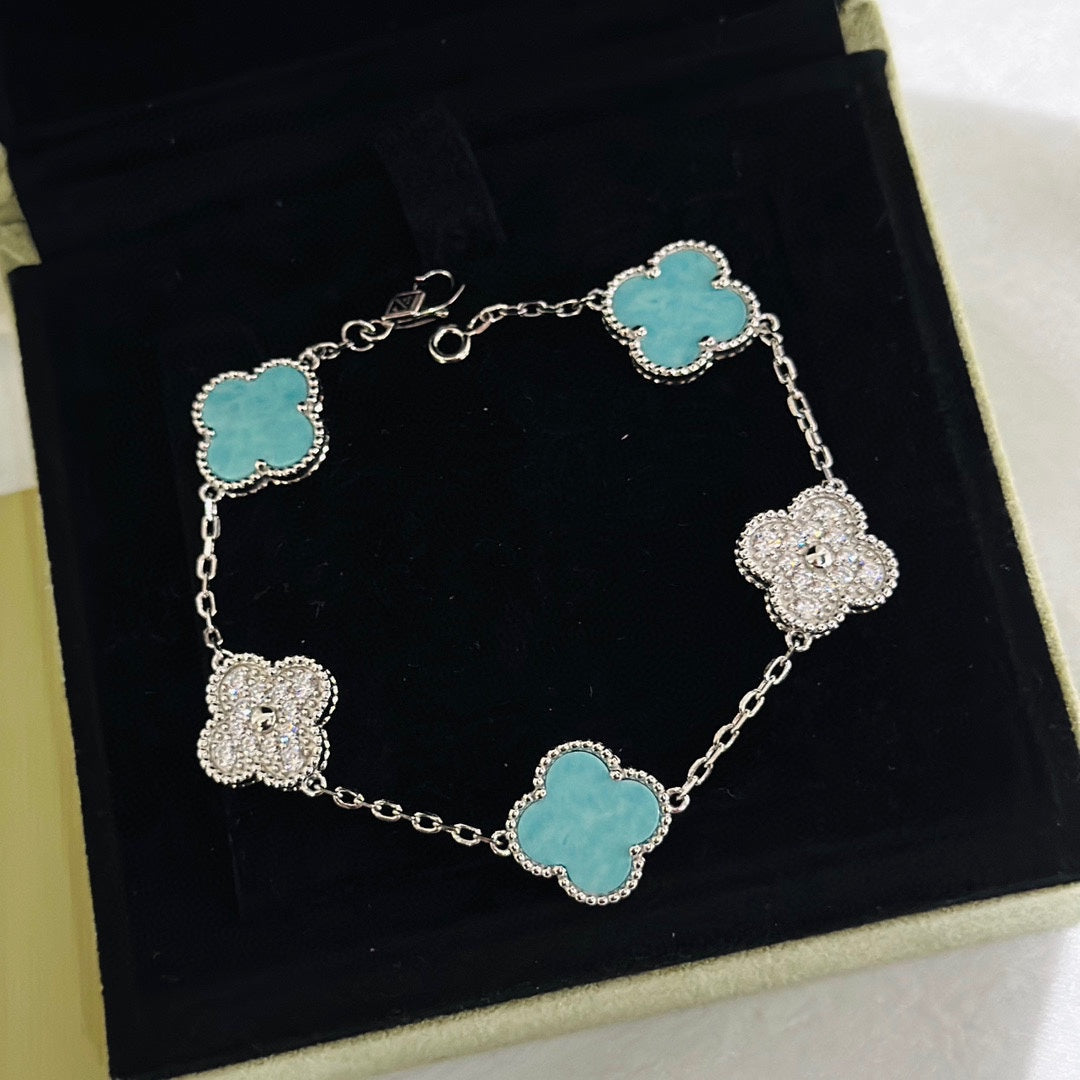 Roostick Vintage Alhambra Five Motifs Agate Bracelet