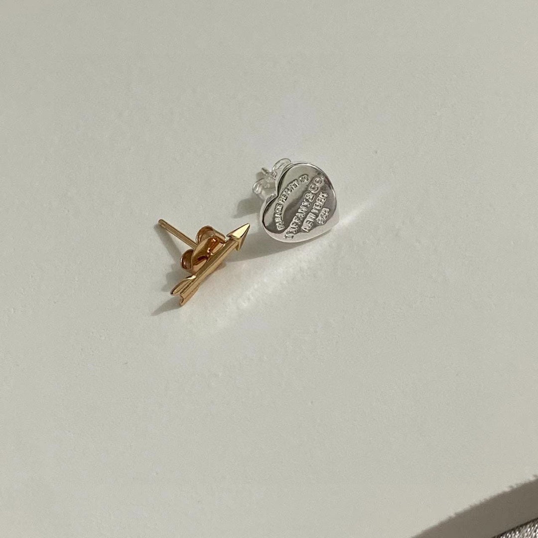 Roostick 18K Return to T Lovestruck Heart Tag & Arrow Earrings