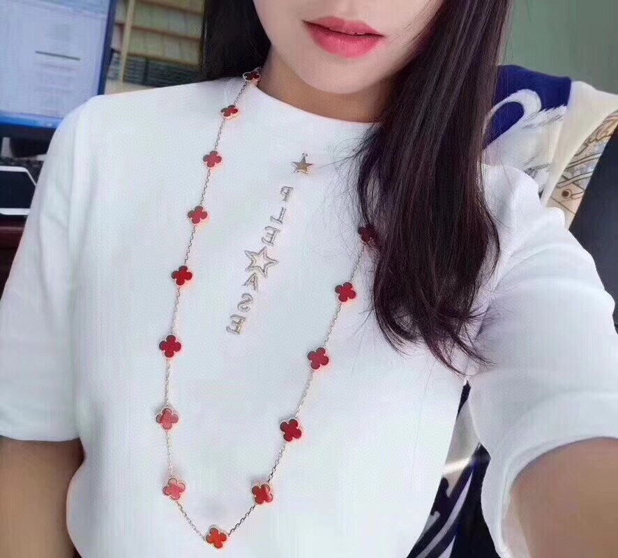 Roostick Vintage Alhambra Carnelian 20 Motifs Long Necklace