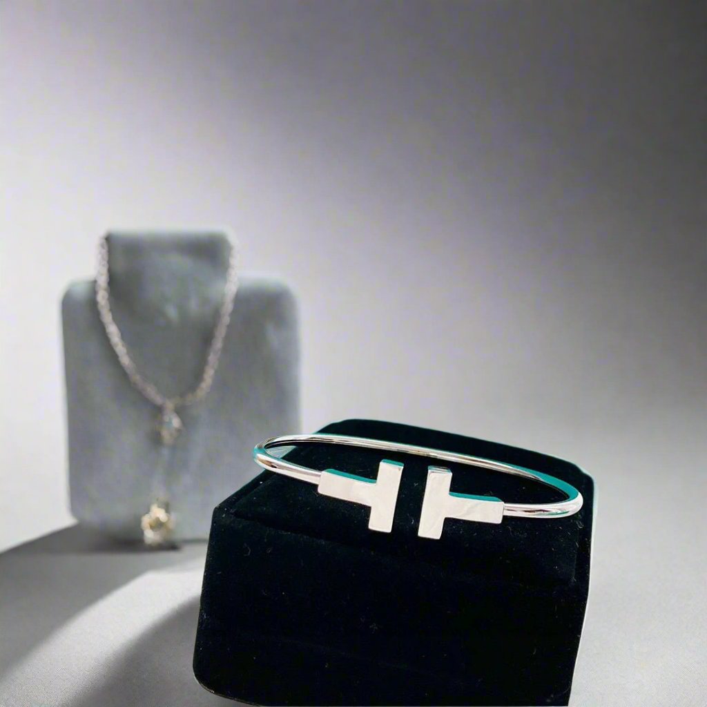 Roostick T Wire Bracelet