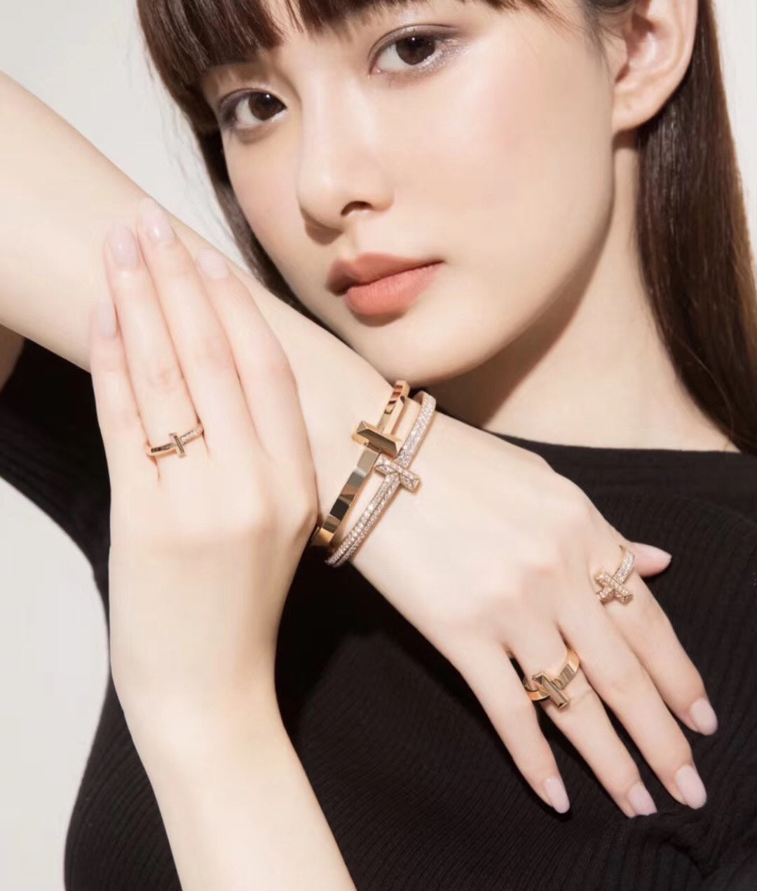 Roostick T1 Wide Diamond Hinged Bangle Bracelet