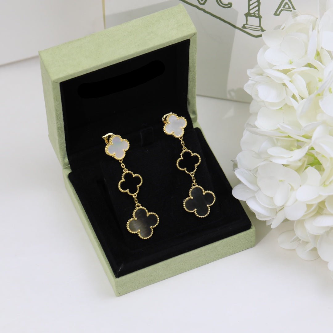 Roostick Magic Alhambra Three Pearls Motifs Earrings