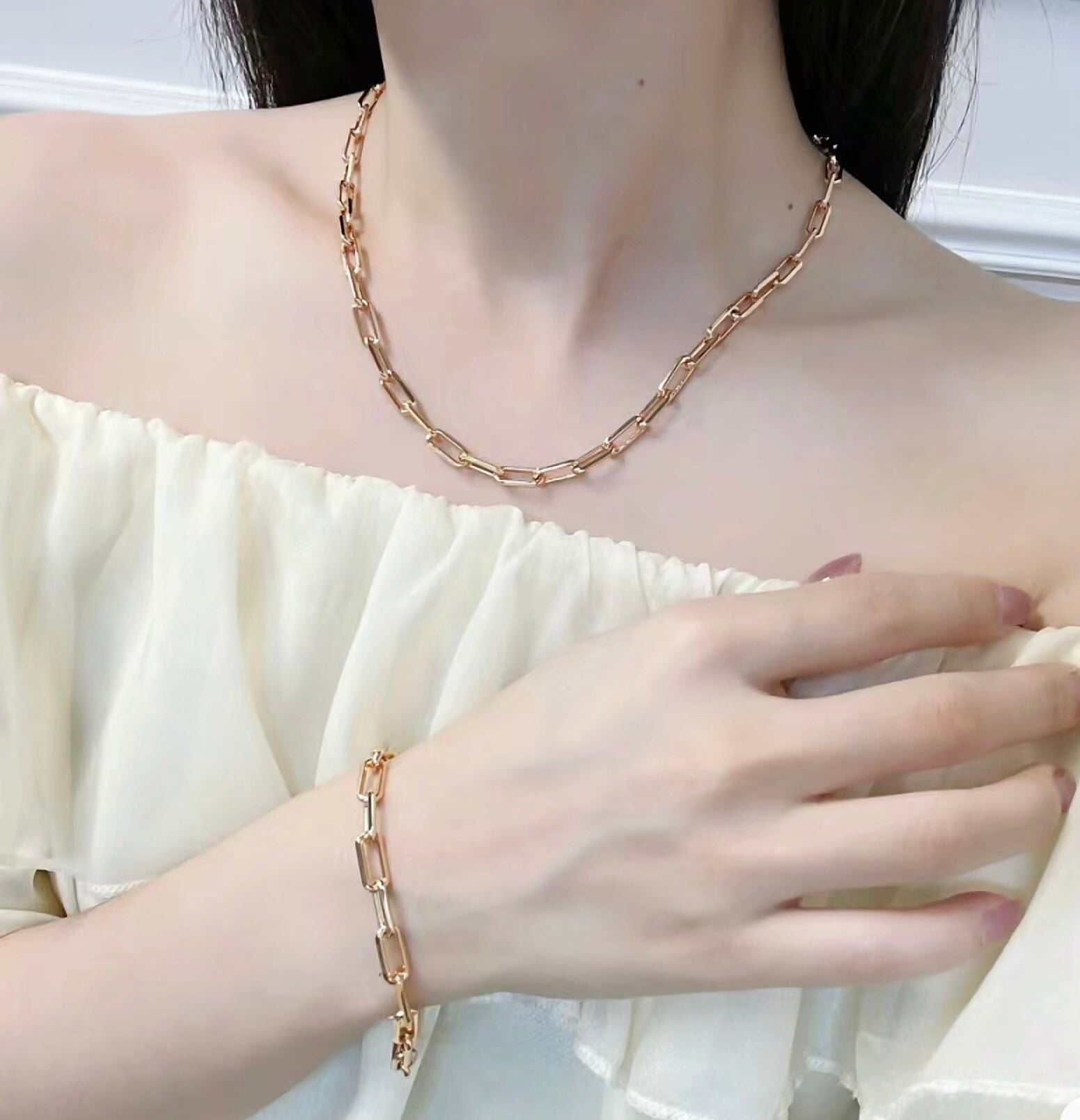 Roostick Santos De Necklace