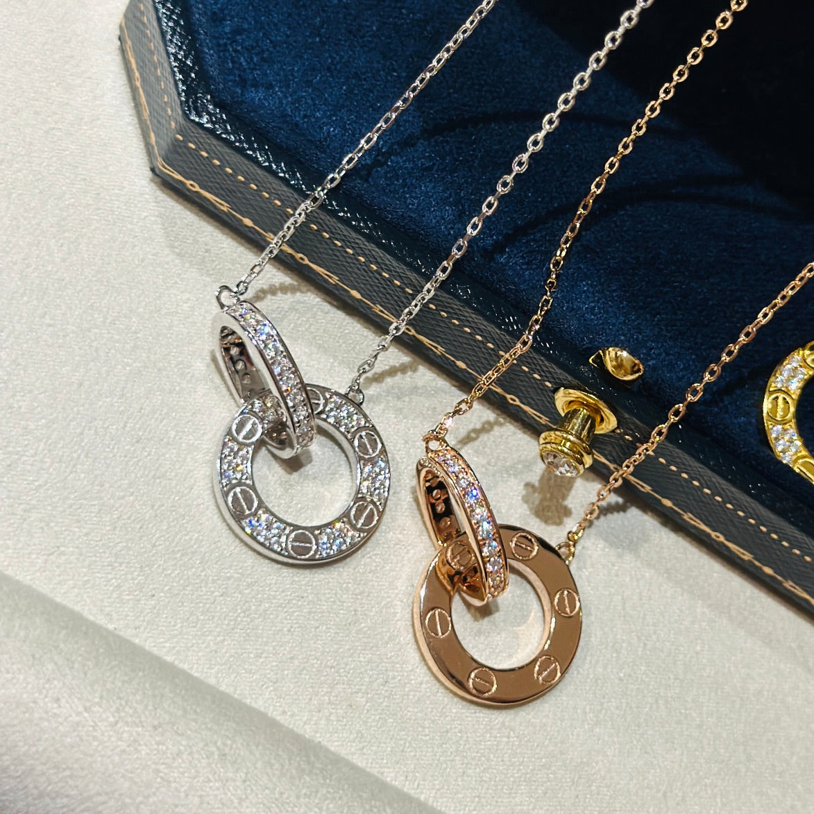 Roostick Love Diamonds Necklace Pavé